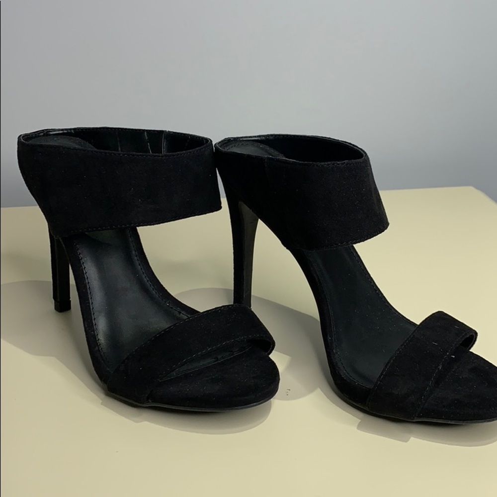 Forever 21 Black Suede Heels